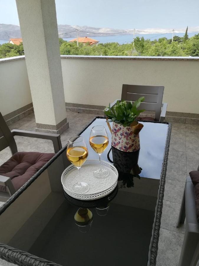 Apartment Villa Bijele Stijene Karlobag Eksteriør bilde